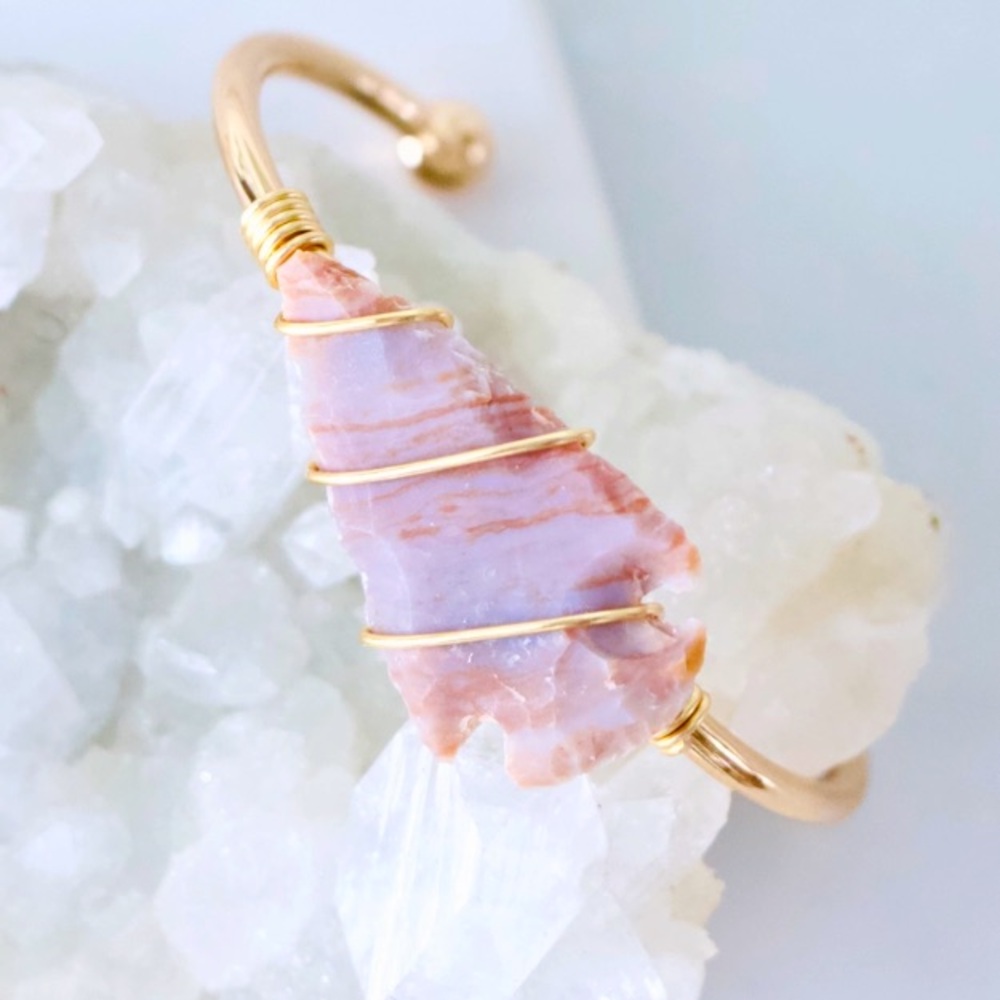 Handmade Agate Arrowhead Wire‑Wrapped Bracelet